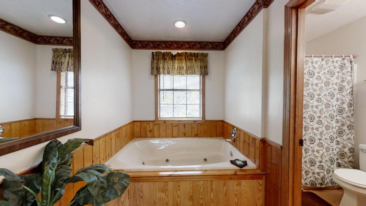 Little Mountain Hideaway Cabin Pigeon Forge Ngoại thất bức ảnh